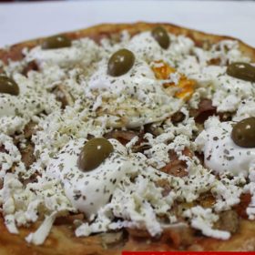 Pica Mangiare - specijalitet kuće 550 rsd Pica Mangiare - specijalitet kuće