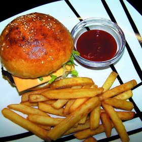 De Gusto burger 385 rsd De Gusto burger