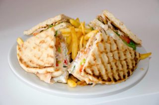 Gyros club chicken Gyropolis Makedonska delivery