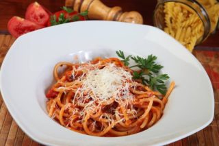 Pasta all’amatriciana delivery