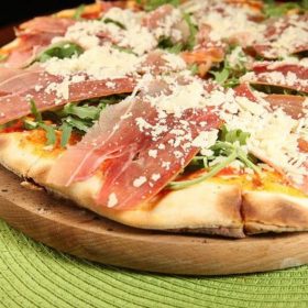 Prosciutto rucola e parmiggiano 830 din. Prosciutto rucola e parmiggiano