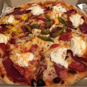 Pica Ubizza 610 din. Pica Ubizza