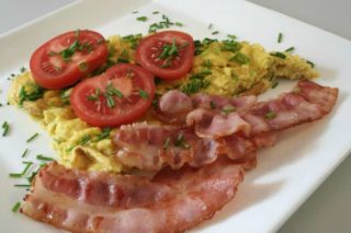 Omelet with bacon Amos picerija delivery