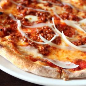 Pizza Bolonjeze