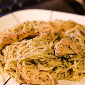 Pasta pesto di polo