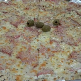 Susam pizza 520 din. Susam pizza