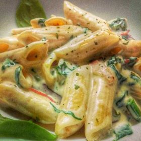 Pasta sa pančetom i spanaćem