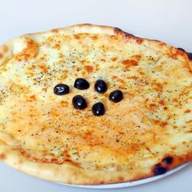 Četiri sira pica