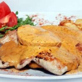 Ćuretina sa karijem i ananasom