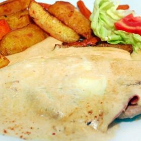 File sa pršutom i mocarelom u sosu od parmezana