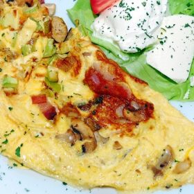Omlet sa slaninom i povrćem