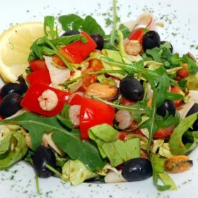Salata od morskih plodova