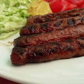 Sudzukice u kifli + Coca Cola 230 rsd Sudzukice u kifli + Coca Cola
