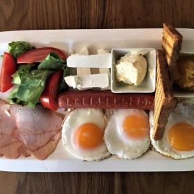 Caviar doručak 390 din. Caviar doručak