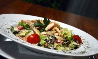 Pileća salata sa susamom dostava
