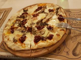 Calabrian pica Pizzeria 038 dostava