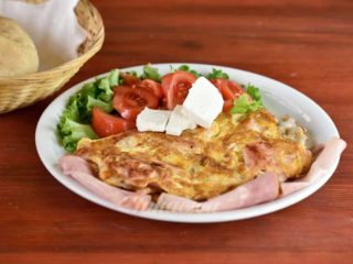 Omelet with ham Pizza Trkačica delivery