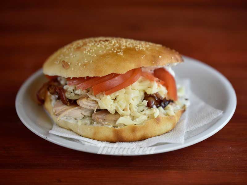Sandwich Pollo tzatziki delivery