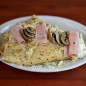 2. Palačinka šunka, kačkavalj, pavlaka, pečurke