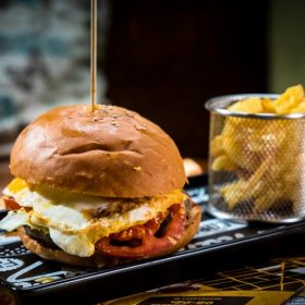 Egg Burger 290 din. Egg Burger