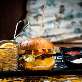THE Burger 350 din. THE Burger