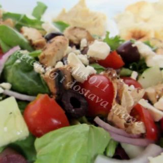 Grčka salata obrok sa piletinom dostava