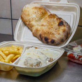 Piletina u gorgonzoli sa indijskim orahom dostava