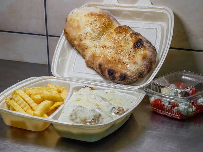 Piletina u gorgonzoli sa indijskim orahom dostava