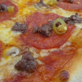 Meat&species pizza dostava