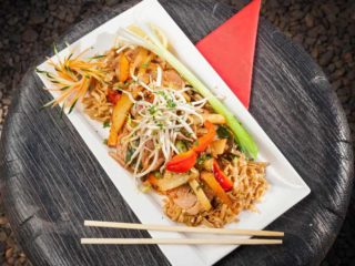 Pad Thai chicken delivery