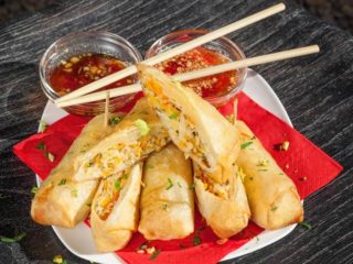 Starter pack 1 - Spring rolls veggie 3pcs + 3 sauce delivery