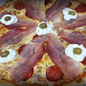 Hood pizza delivery