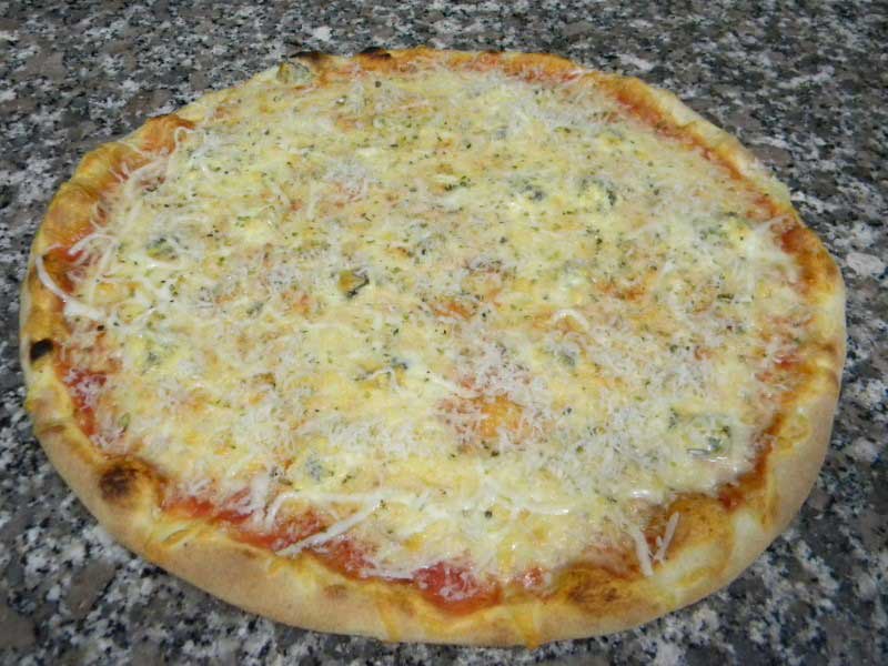 Quattro formaggi dostava