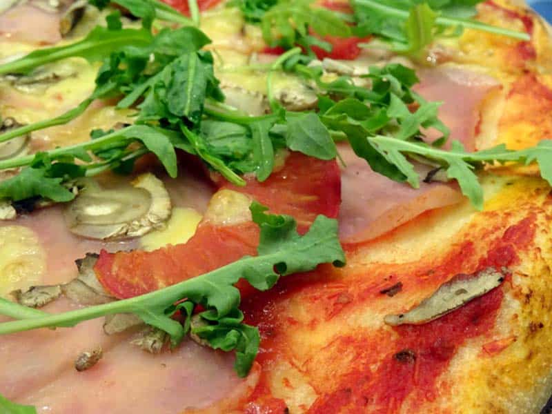 Green love pizza delivery