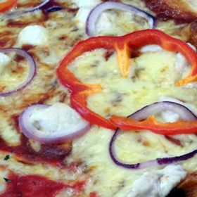 Bbq chicken pizza delivery
