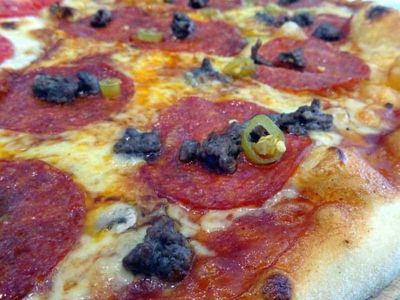 Meat&species pizza dostava
