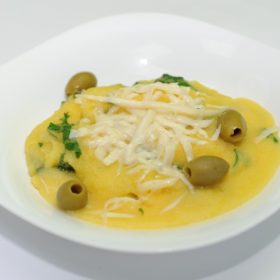 Palenta sa spanaćem i dimljenim sirom dostava