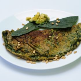 Omlet sa spanaćem, kozijim sirom i avokadom dostava