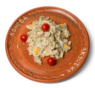 Pileća salata sa karijem dostava