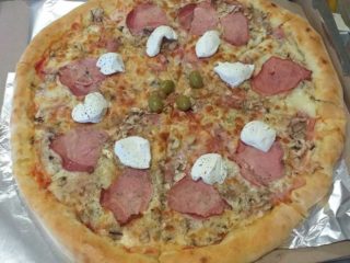Volcano pizza Paun Pizzeria delivery