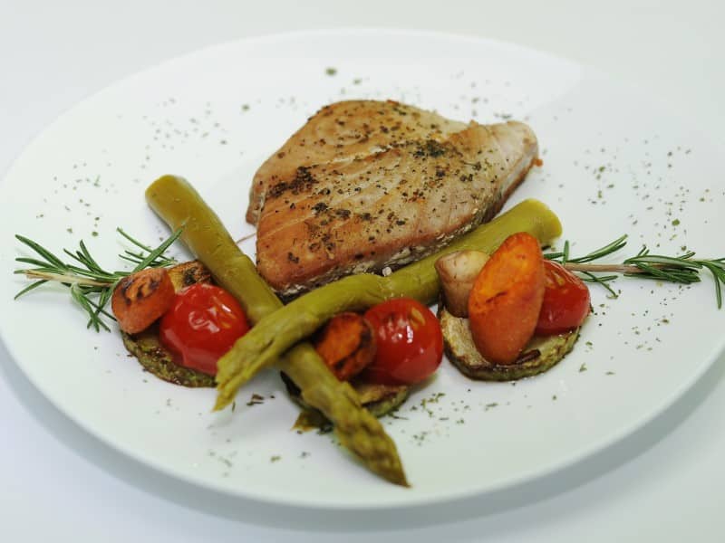 Tuna stek sa grilovanim povrćem dostava