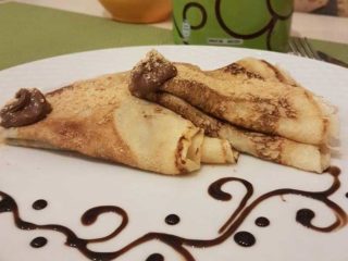 Crepes nutella and plazma cakes delivery