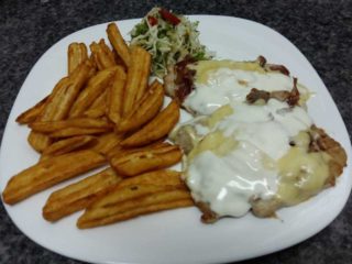 Turkey with prosciutto and melted cheese Famoso Plus delivery