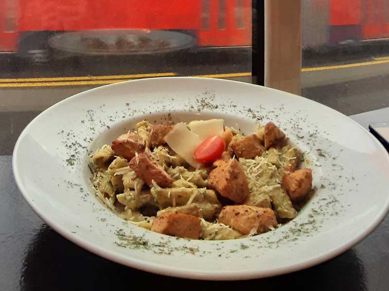 Pesto e crema dostava