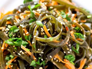 Salata sa algama I povrćem dostava