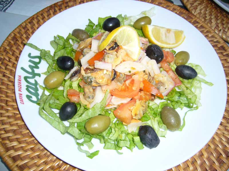 Mediterranean salad delivery