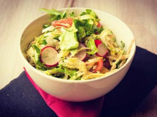 Miks zelenih salata Baza Lounge Bar dostava