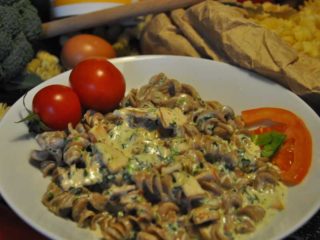Tri vrste sira pasta dostava