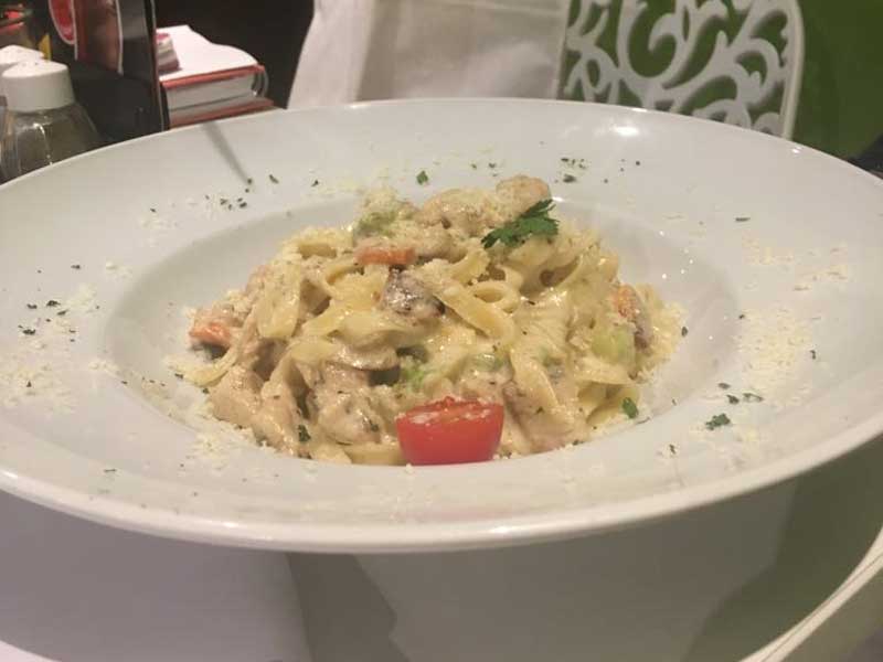 Alfredo pasta dostava