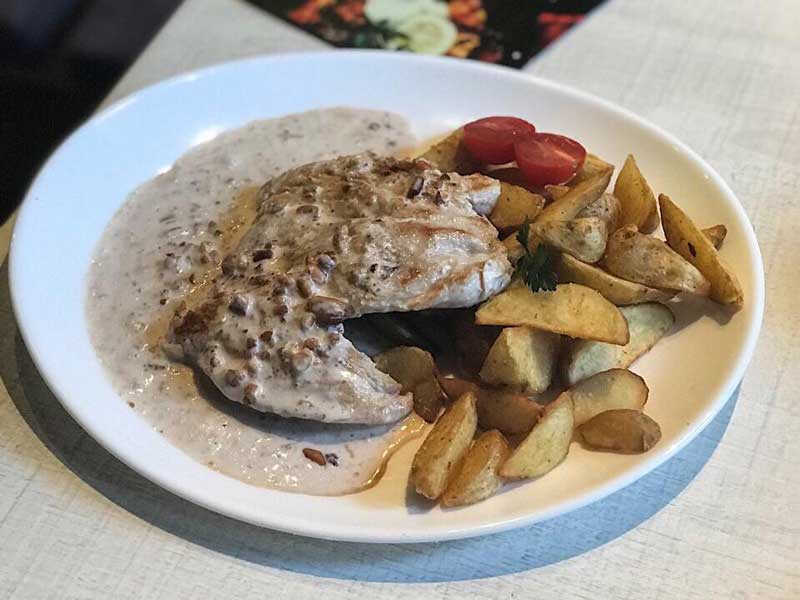 Ćuretina u kikiriki sosu dostava